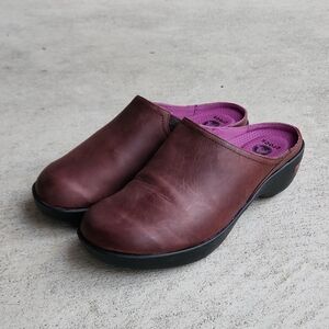 Crocs Cobbler 2.0 Leather Clogs Size 9 Brown Comfort